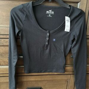 Hollister new top